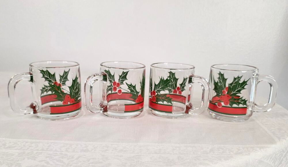 Set of 4 Vintage Libbey Holly & Berries Coffee/Eggnog Mugs/Punch Cups 8 oz. 3.5"